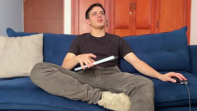 Enzho liam online show from August 3, 2:44 pm