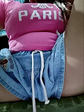 linhha23 online show from March 7, 12:35 pm