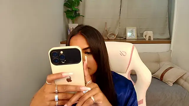 Paula Thomass online show from February 10, 7:51 pm