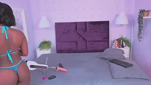 Yasminbrattz online show from April 6, 11:44 am