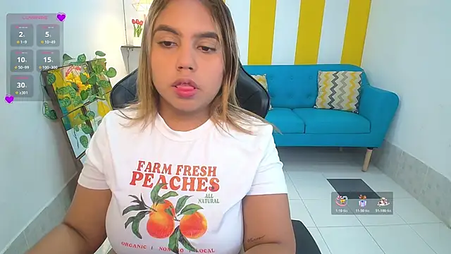 Snapshot of esmeralda_cuisman chatting on February 19, 11:39 am esmeralda cuisman online show from February 19, 11:39 am