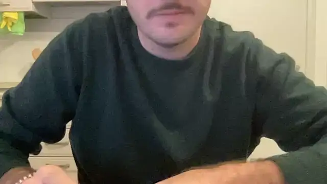 Al0neB0y01 online show from January 6, 6:11 pm