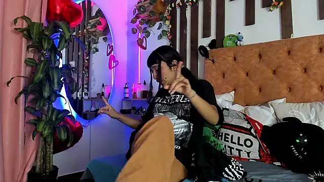 MeowMota  online show from February 26, 7:02 pm