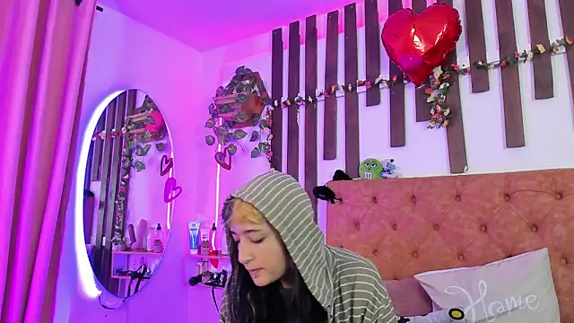 Snapshot of MeowMota_ chatting on May 2, 6:13 pm MeowMota online show from May 2, 6:13 pm