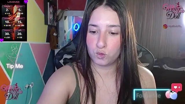 Snapshot of Mysticdooll69 chatting on May 3, 8:04 pm Mysticdooll69 online show from May 3, 8:04 pm