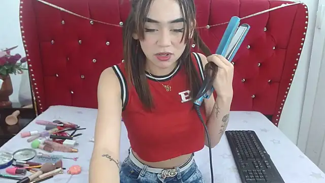 Snapshot of sofiaspring chatting on April 29, 5:30 pm sofiaspring online show from April 29, 5:30 pm