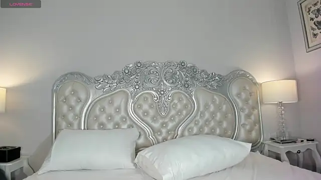 KatheOlson online show from March 17, 8:12 pm