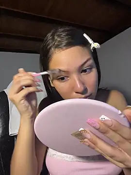 Snapshot of Kitty20205 chatting on April 26, 3:04 am Kitty20205 online show from April 26, 3:04 am