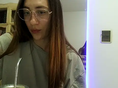 Noracherry online show from February 19, 10:28 pm