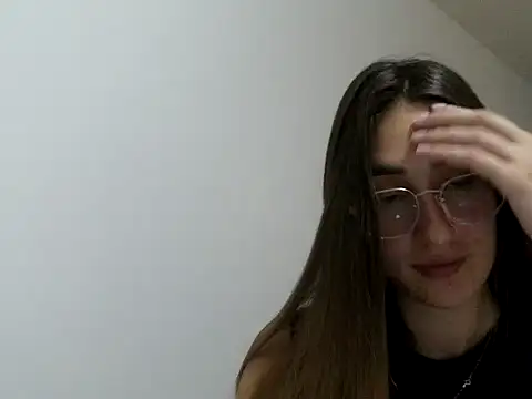 Noracherry online show from March 2, 3:20 am