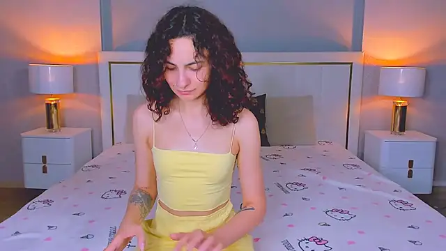 Snapshot of RIANA_SI chatting on July 8, 8:35 pm RIANA SI online show from July 8, 8:35 pm