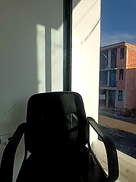 Snapshot of Alejandra_N chatting on February 5, 12:10 pm Alejandra N online show from February 5, 12:10 pm