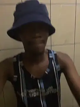 BigAndBeaut online show from March 5, 8:49 pm