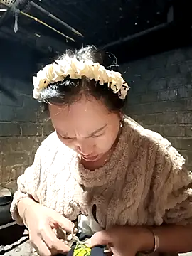 yu--yo online show from March 4, 1:06 pm