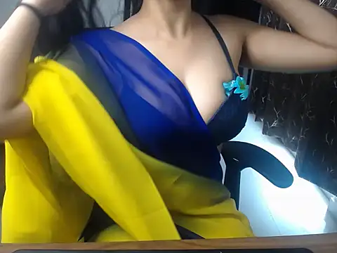 Snapshot of Sassy_babes1 chatting on January 19, 8:51 am Sassy babes1 online show from January 19, 8:51 am