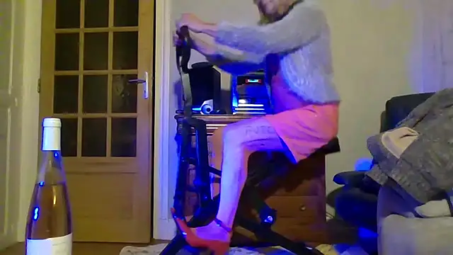 Helinetrav online show from January 18, 5:39 pm