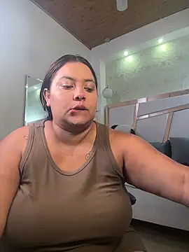 Snapshot of tatikanyx chatting on June 10, 11:42 am tatikanyx online show from June 10, 11:42 am