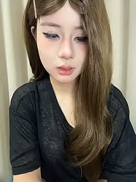 Snapshot of Uli_a chatting on June 3, 2:19 pm Uli a online show from June 3, 2:19 pm