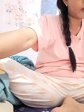 EmilyShow 96 online show from February 8, 6:00 pm