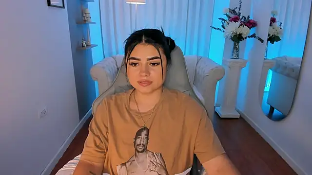 taylor smiith1 online show from June 2, 5:09 am