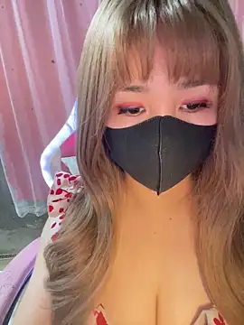 -Violet-t online show from April 17, 1:03 pm