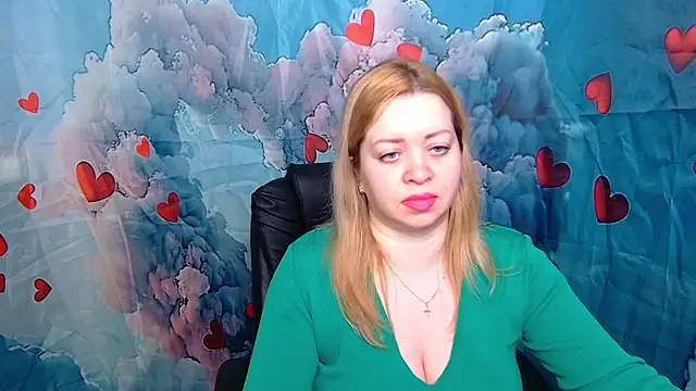 Snapshot of OliviaVerr chatting on February 12, 1:17 pm OliviaVerr online show from February 12, 1:17 pm