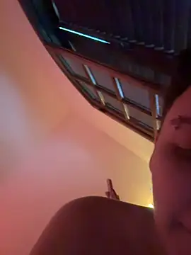 Snapshot of witchdub chatting on February 10, 2:32 pm witchdub online show from February 10, 2:32 pm