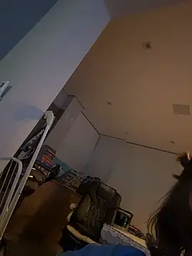 Snapshot of witchdub chatting on March 3, 2:07 am witchdub online show from March 3, 2:07 am