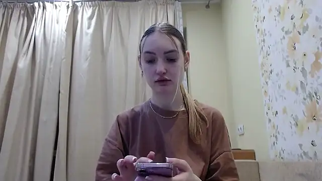 Snapshot of Eva_Harris chatting on January 10, 6:09 pm Eva Harris online show from January 10, 6:09 pm