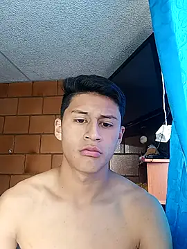 marliton04 online show from January 7, 7:05 pm