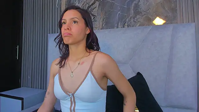 GraceAlexa12 online show from April 22, 4:08 pm