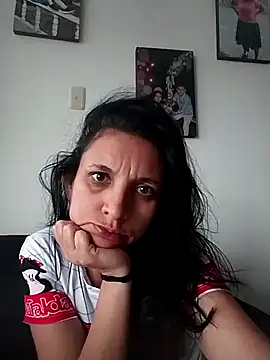 Snapshot of mariana_santacoloma chatting on June 22, 12:13 pm mariana santacoloma online show from June 22, 12:13 pm