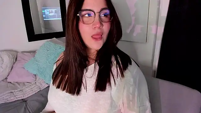 Snapshot of ivy_velvet chatting on May 19, 1:33 am ivy velvet online show from May 19, 1:33 am