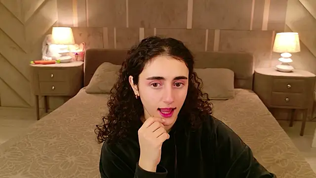 Susan Fors online show from April 12, 5:45 am