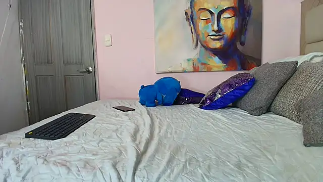 kendall-foox online show from February 12, 2:17 am