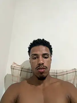 Snapshot of LorenzoBlack27 chatting on April 19, 11:29 pm LorenzoBlack27 online show from April 19, 11:29 pm
