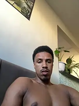 Snapshot of LorenzoBlack27 chatting on May 3, 8:04 pm LorenzoBlack27 online show from May 3, 8:04 pm