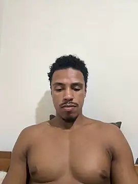 Snapshot of LorenzoBlack27 chatting on May 25, 9:32 pm LorenzoBlack27 online show from May 25, 9:32 pm