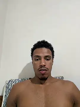 Snapshot of LorenzoBlack27 chatting on May 31, 2:42 am LorenzoBlack27 online show from May 31, 2:42 am