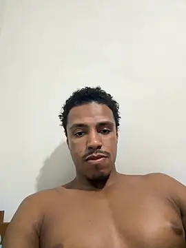 Snapshot of LorenzoBlack27 chatting on June 1, 11:17 pm LorenzoBlack27 online show from June 1, 11:17 pm
