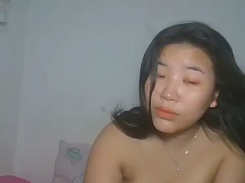 Zyeiii online show from April 8, 8:58 am