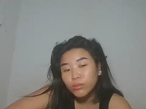 Zyeiii online show from May 29, 9:51 am