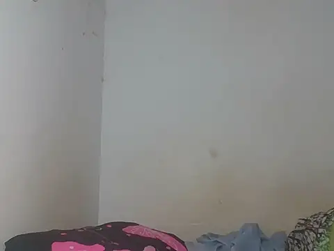 Snapshot of Zyeiii chatting on July 13, 7:05 pm Zyeiii online show from July 13, 7:05 pm
