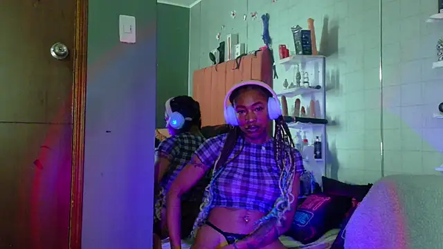 DaniaMarcell online show from April 18, 1:09 am