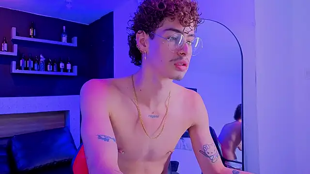 Snapshot of nova_salvatore chatting on May 15, 12:56 pm nova salvatore online show from May 15, 12:56 pm