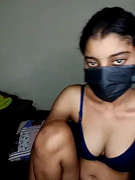 Snapshot of Erotic-Girl chatting on June 19, 6:01 pm Erotic-Girl online show from June 19, 6:01 pm