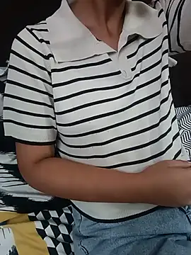 Snapshot of eddy_girl chatting on July 6, 8:00 am eddy girl online show from July 6, 8:00 am