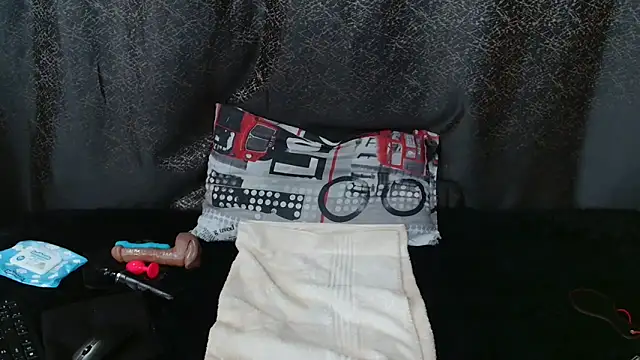 Amanda April online show from March 27, 5:12 pm