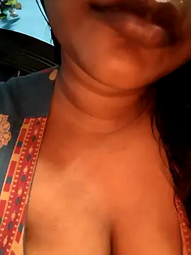 Snapshot of Desi_Nil_pori chatting on July 3, 4:57 pm Desi Nil pori online show from July 3, 4:57 pm
