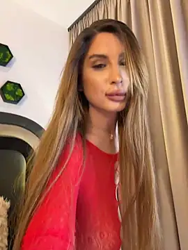 Snapshot of LucyBridgette chatting on June 2, 5:15 pm LucyBridgette online show from June 2, 5:15 pm